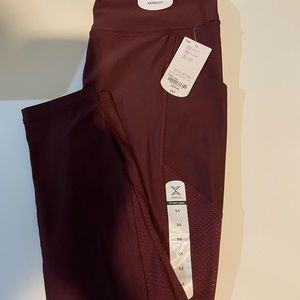 New with tags cropped legging yoga pants